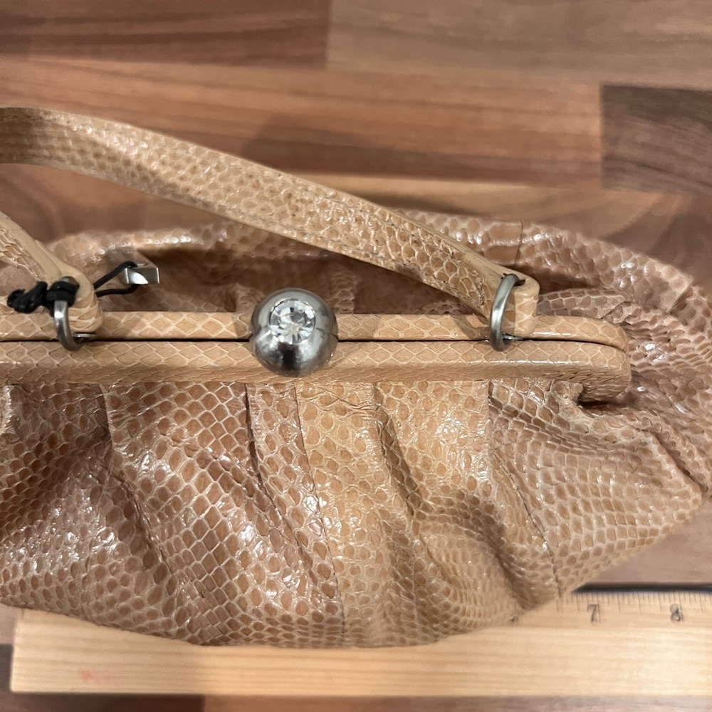 NWOT Francesco Biasia Tan Mini Bag with Snake/ Lizard Finish Made in Italy - Picture 3 of 4